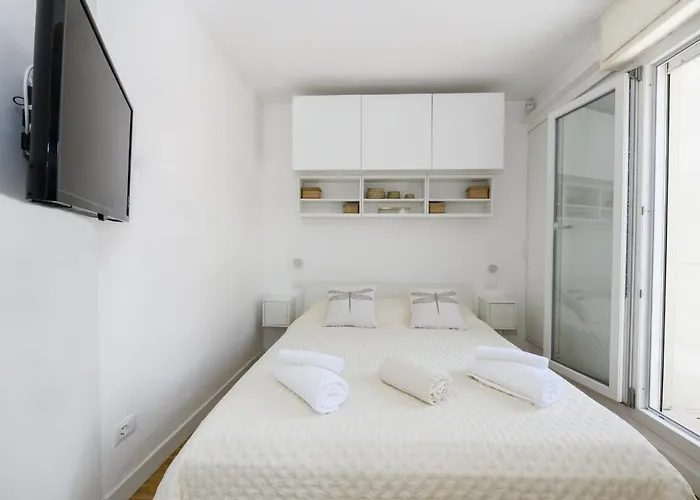 Apartamento Rooftop Porretta Citta Giardino Check-in From 3 Pm To 10 Pm *
